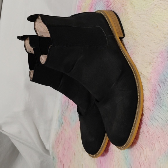 J75 Chelsea Boots Sz.10 Gently Worn (E-1 CRATE) - Picture 2 of 15